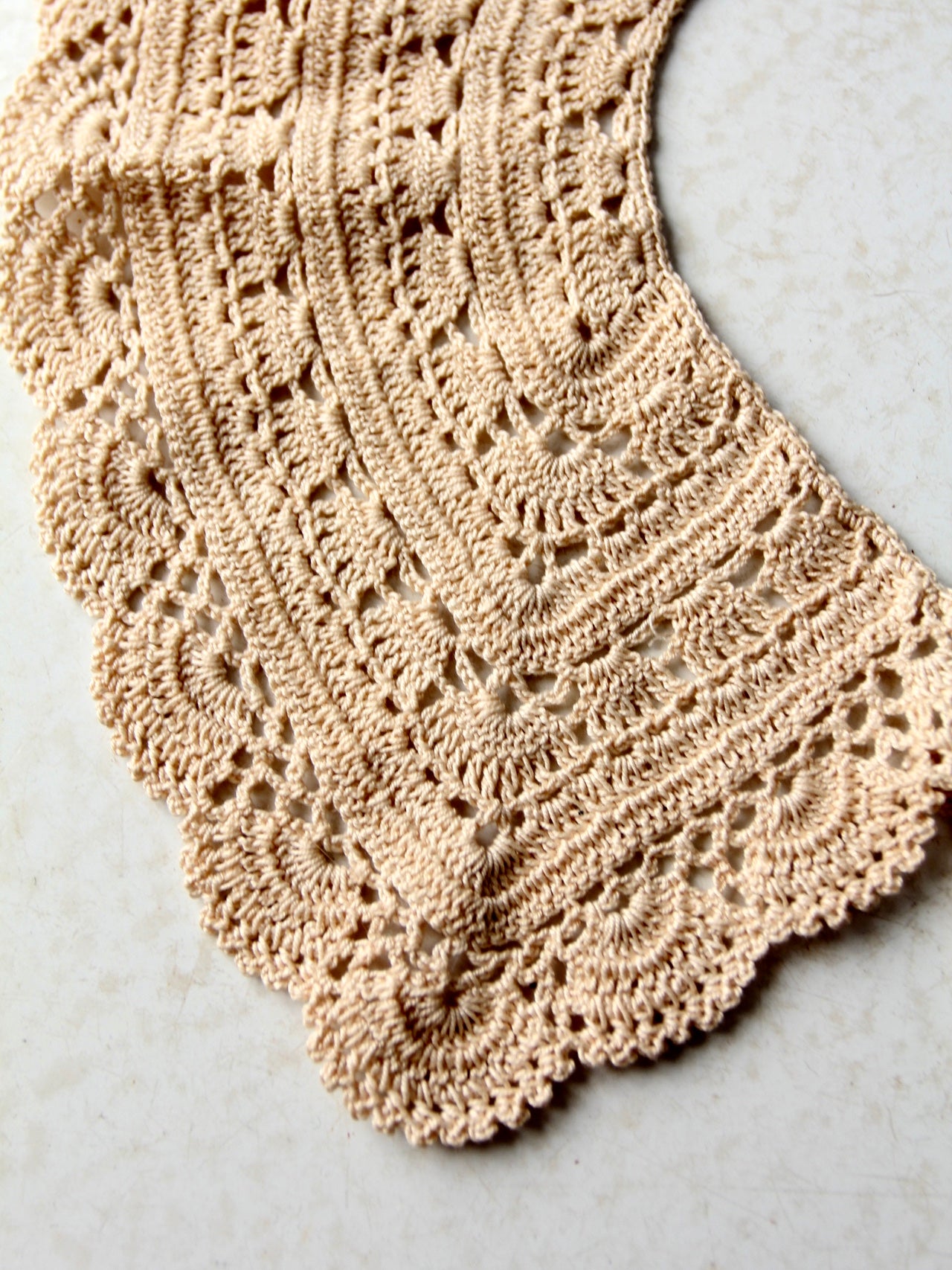 antique lace crotchet collar